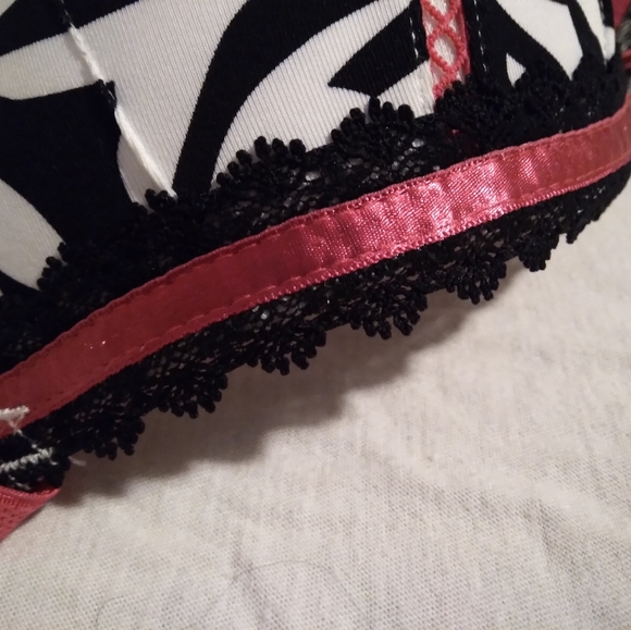 Candies Bra. 36C - Picture 4 of 5